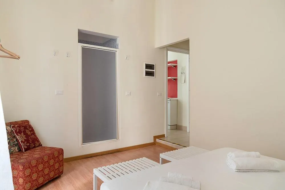 Tiberina Apartments - Rome Trastevere